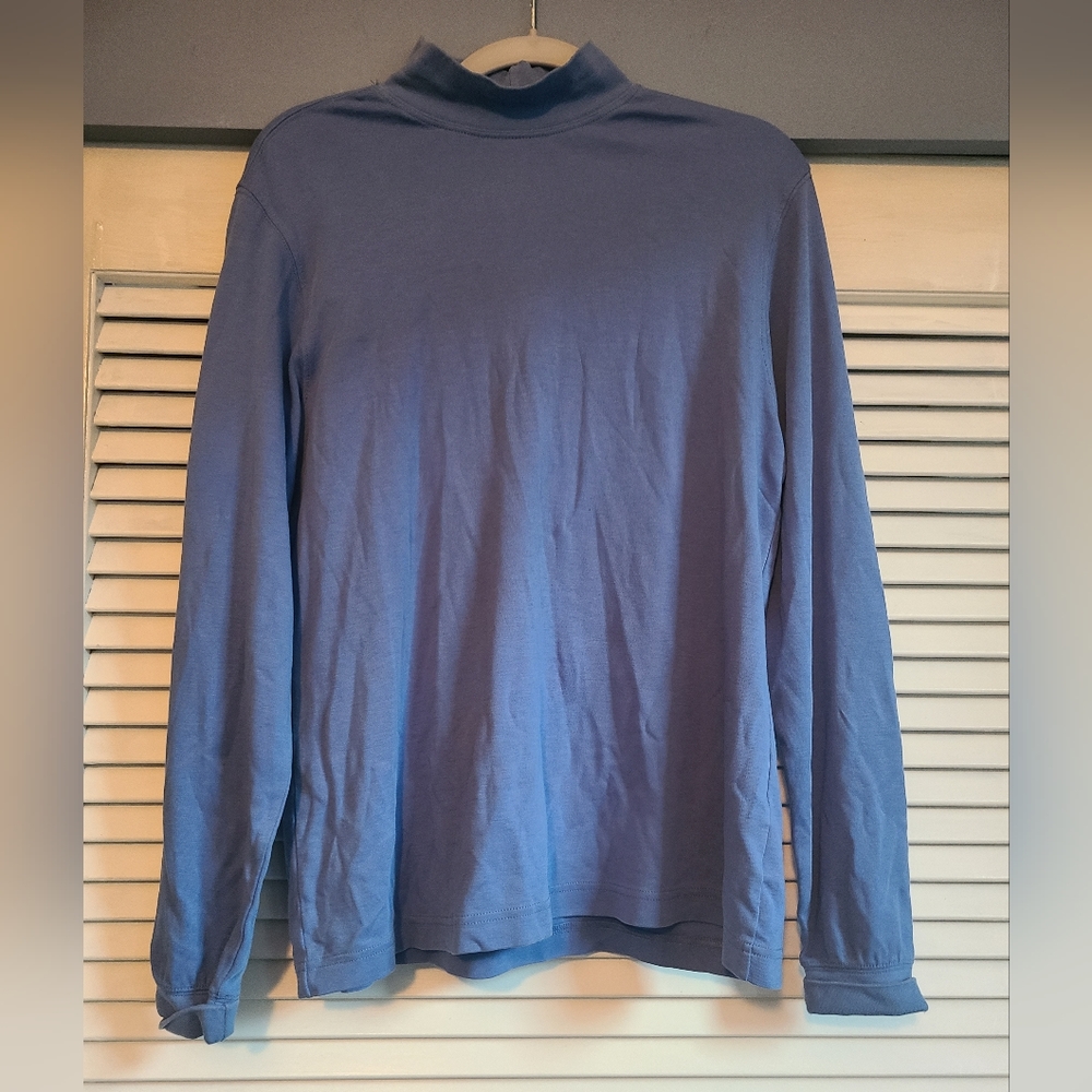 Women's blue low turtleneck shirt 10/12